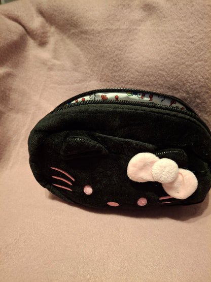 Hello kitty inspired etui